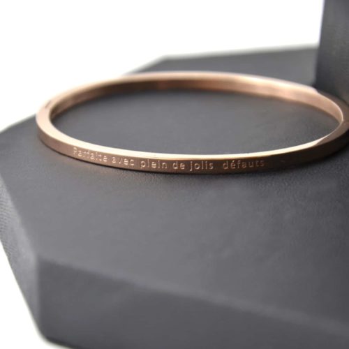 Bracelet-Jonc-Fin-Acier-Or-Rose-avec-Message-Parfaite-avec-Plein-de-Jolis-Defauts