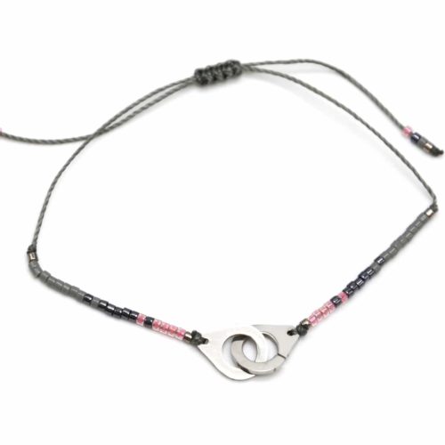 Bracelet-Cordon-Ajustable-Gris-Fonce-avec-Perles-Rocaille-et-Charm-Menottes-Acier-Argente