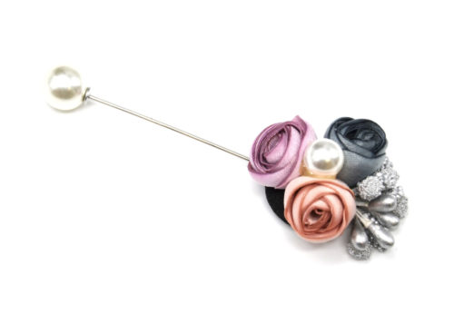 Broche-Epingle-avec-Bouquet-Fleurs-Tissu-Multicolore-et-Perle-Blanche