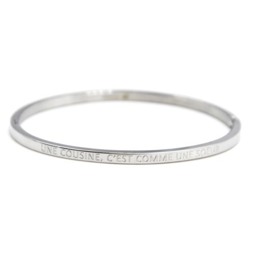 Bracelet-Jonc-Fin-Acier-Argente-avec-Message-Une-Cousine-C-Est-Comme-Une-Soeur