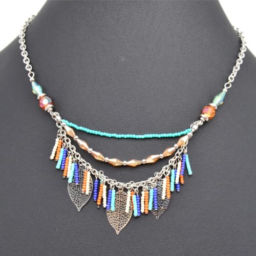Collier-Multi-Rangs-Chaines-Perles-Multicolore-et-Charms-Feuilles-Ajourees-Metal-Argente